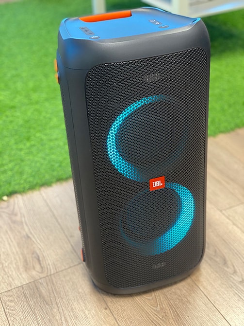 Огромная колонка JBL